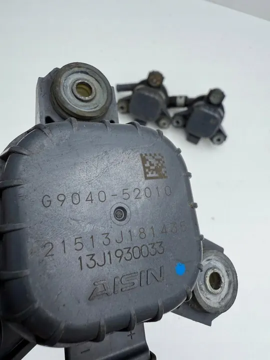 Water Pump Inverter G9040-52010 Toyota Prius III Auris II image 2