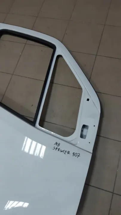 Porte avant droite Mercedes Sprinter W907 OEM 5858895+89898 image 4