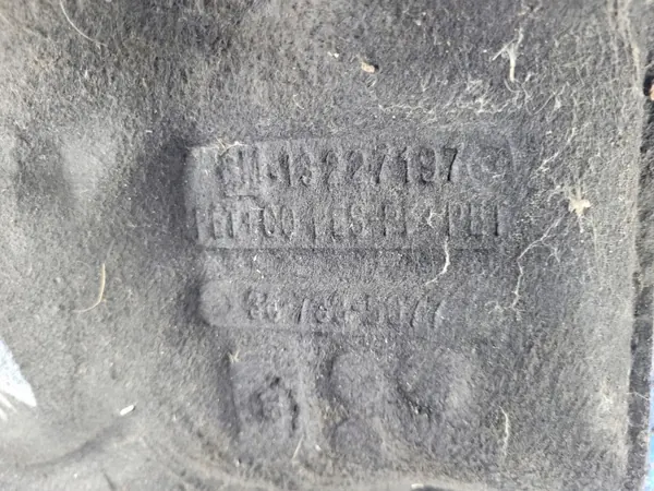 OEM 13227197 Väliseinäeristysmatto Opel Astra H:lle image 4