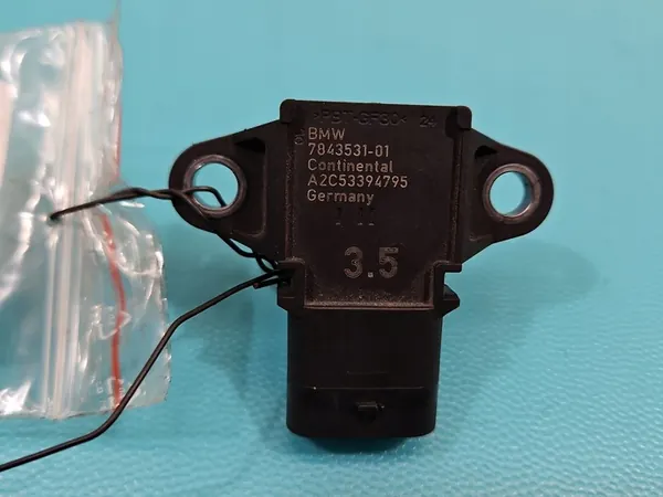 Air Pressure Sensor BMW F10 F11 7843531 image 2