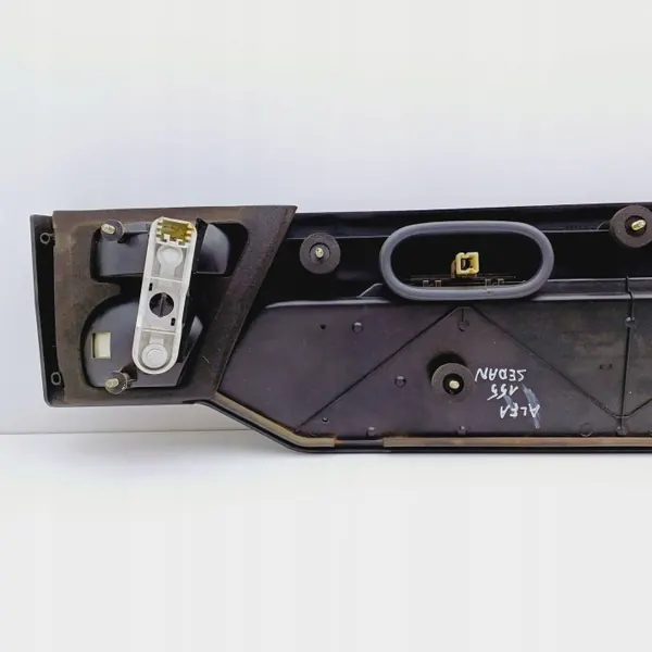 Garniture de Hayon OEM DRC83627 pour Alfa Romeo 155 Berline image 9
