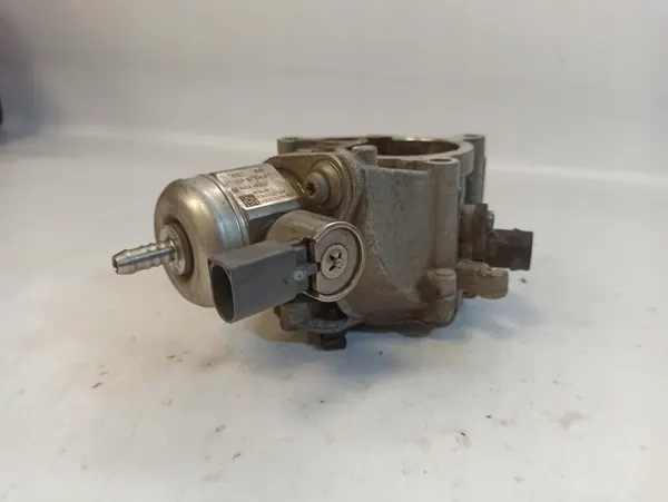 Volkswagen New Beetle Imupumppu 06K145100J image 6