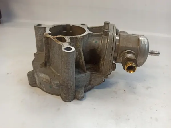 Volkswagen New Beetle Imupumppu 06K145100J image 8