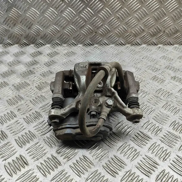 Toyota Corolla E210 E21 2023 Oikea Takajarrusatula image 3