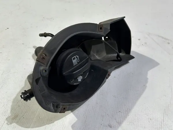 Tapa de trampilla de combustible OEM 10401497 Chevrolet Corvette C5 image 7