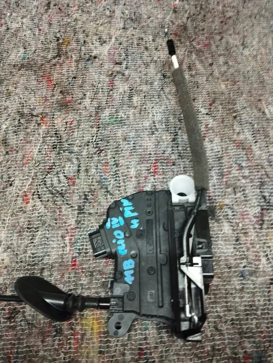 Vänster Framdörrslås Renault Clio IV 12- 805033000R image 7