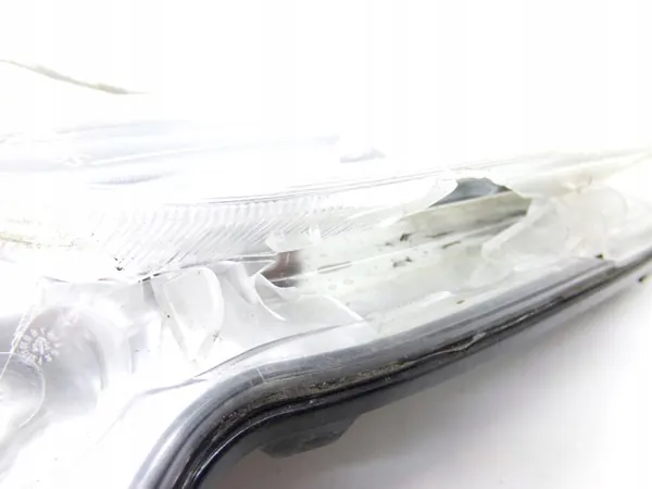 Farol de dia esquerdo dianteiro Volvo V60 I 10-13 image 3