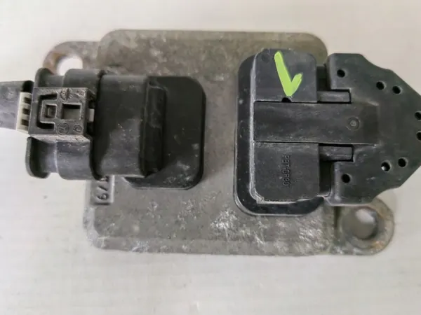 Capteur NOx Mercedes OEM A0009050208 pour W205 2.2CDI image 5