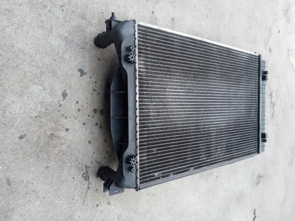 Refrigerador de agua Audi A4 B6 OEM 8E0121251 - Usado image 3