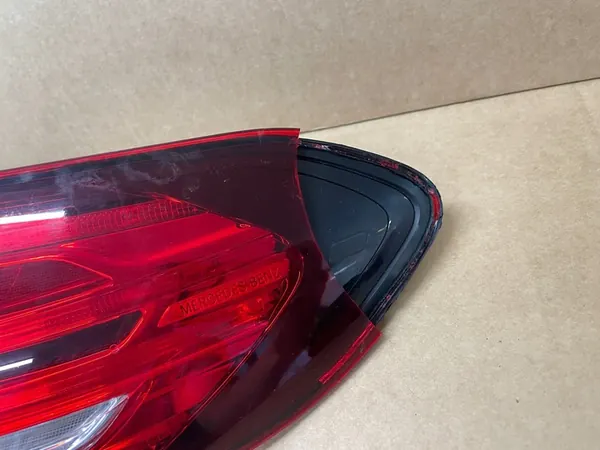 MERCEDES C-KLASSE W205 COUPE ACHTERLICHT RECHTS A2059063005 image 2