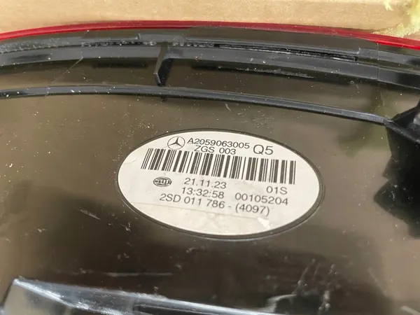 MERCEDES C-KLASSE W205 COUPE ACHTERLICHT RECHTS A2059063005 image 4