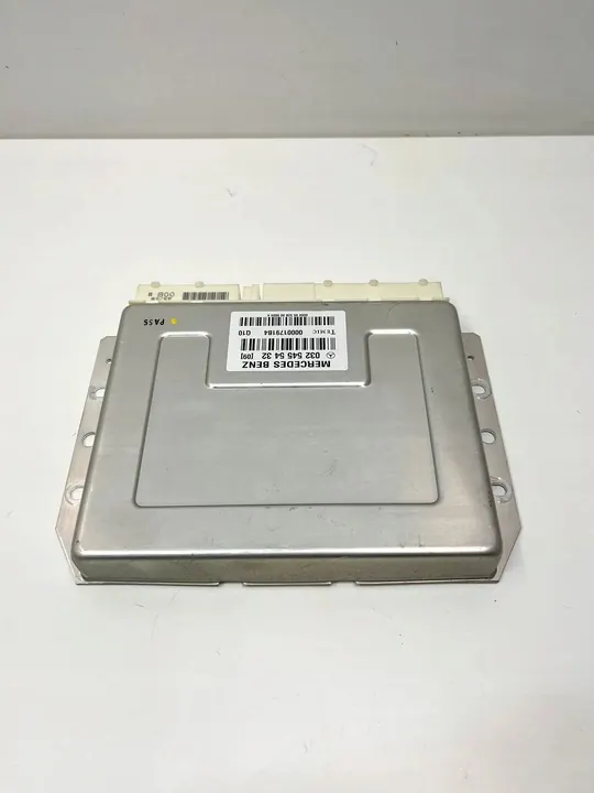 Unité de Contrôle Suspension Pneumatique MERCEDES-Benz A0325 image 1