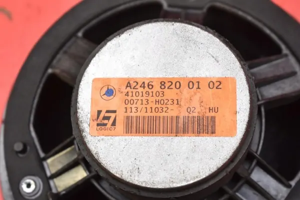 Oikea etukaiutin OEM A2468200102 Mercedes CLA image 6