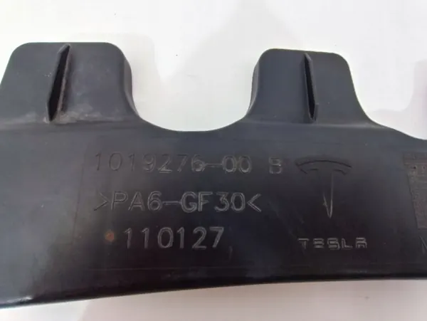 Etupuskuri vahvistus Tesla S image 3