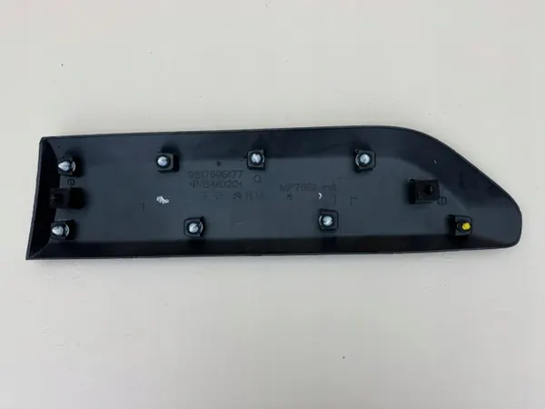 OEM 9817695177 Oikea Takaoven Lista image 8