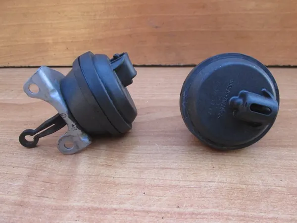 EGR-venttiili VOLVO V70 V40 S40 V60 S60 1.6 2.0 D OEM image 4