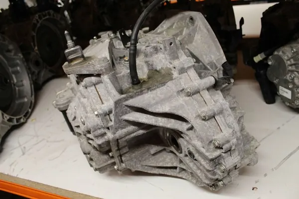 DW6013 Gearbox Renault image 2