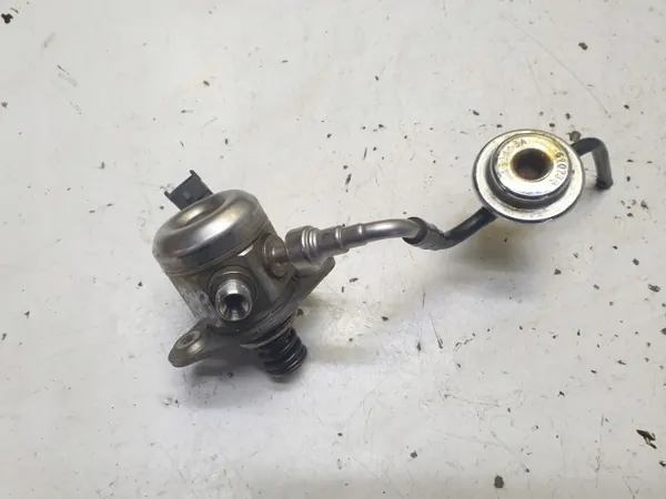 Högtrycksbränslepump Ford Fiesta CM5G-9D376-GA image 3