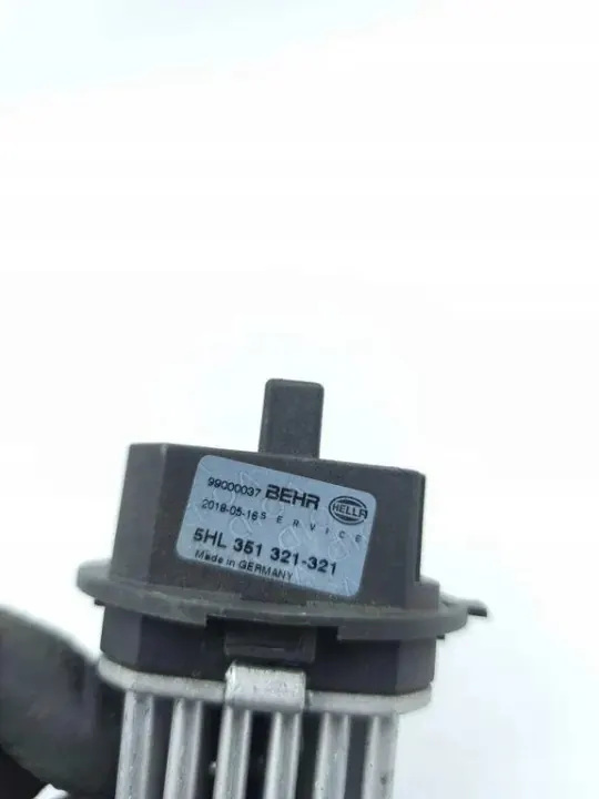 Relé ventilador aquecimento VW OEM 5HL351321321 - Usado image 6