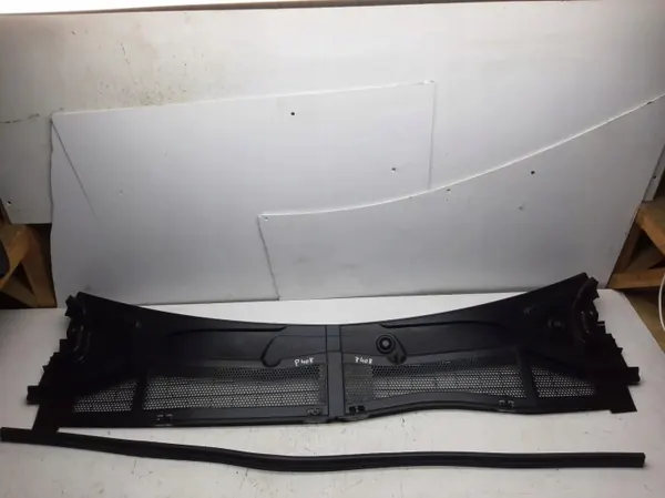 Bovenste voorruitdichting OEM 7107537 Peugeot 408 image 2