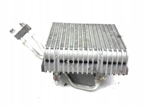 Núcleo calefactor A/C OEM AMD151919 para VW Golf IV image 6