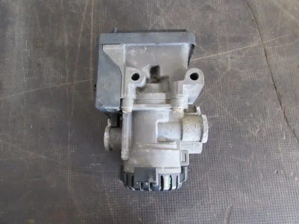 Válvula EBS usada OEM K021203 para MAN TGX Euro 6 image 5