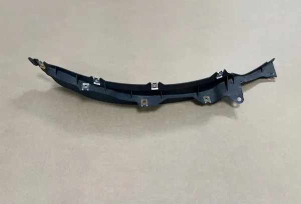 Audi Q8 4M Pyöränkaarispoileri OEM 4M8853888 Etu Oikea image 3