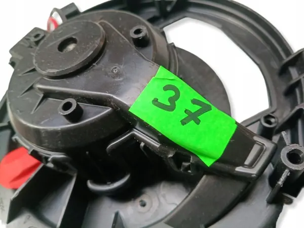 Audi A5 8T Fläktmotor OEM T69355C - Begagnad image 4
