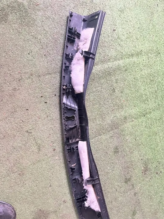 Mazda CX-5 II bakre bältesskydd OEM 254519 image 5