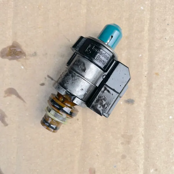 Válvula Caixa Mercedes OEM A2202770998 Usada image 3