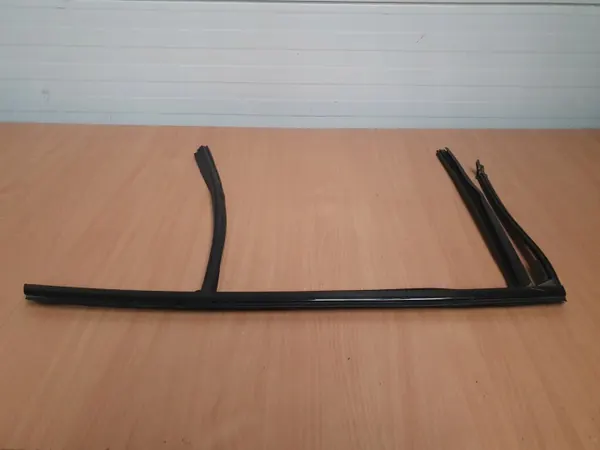 Junta da Porta BMW USZCZELKA F40 Esquerda Traseira image 3