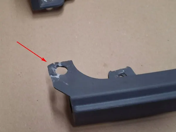 Support de marche inférieure gauche Volvo FH5 OEM 24175655 image 7