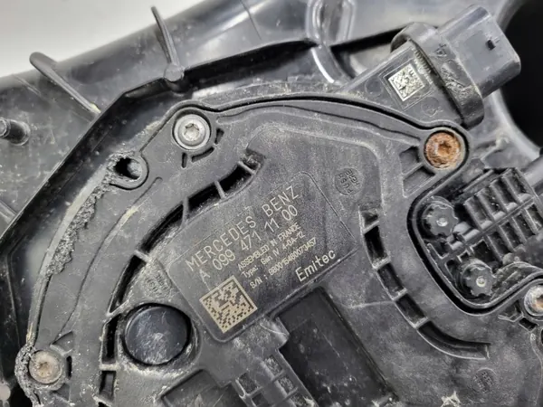 Pompe réservoir AdBlue OEM A2134706001 Mercedes image 4