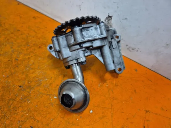 Bomba de óleo Audi A4 B6 OEM 038115105D Usada image 3