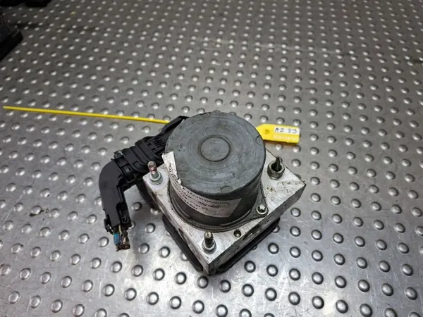 Bomba ABS OEM S25154703 para Toyota Corolla image 4