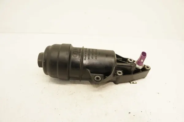 Oljefilterhus OEM 06E115405K Höger Sida image 4