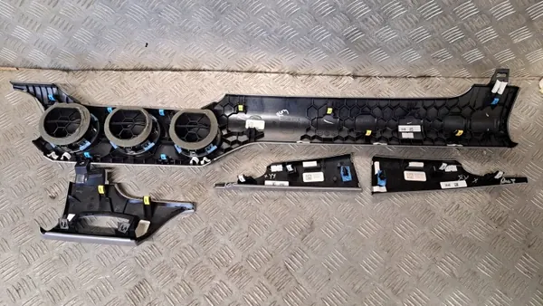 Garniture console Ford Mustang OEM FR3B-63044B92-MF image 10