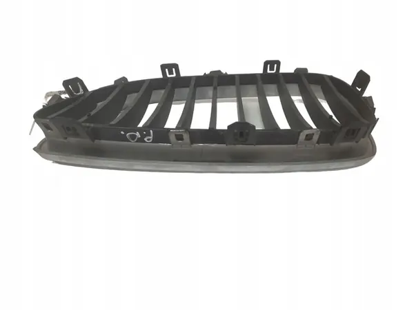 Grill Front Right BMW 5 E60 E61 R51137027062 image 2