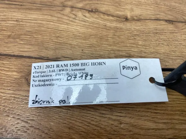 Support de réservoir de carburant Dodge Ram 1500 2019+ image 5