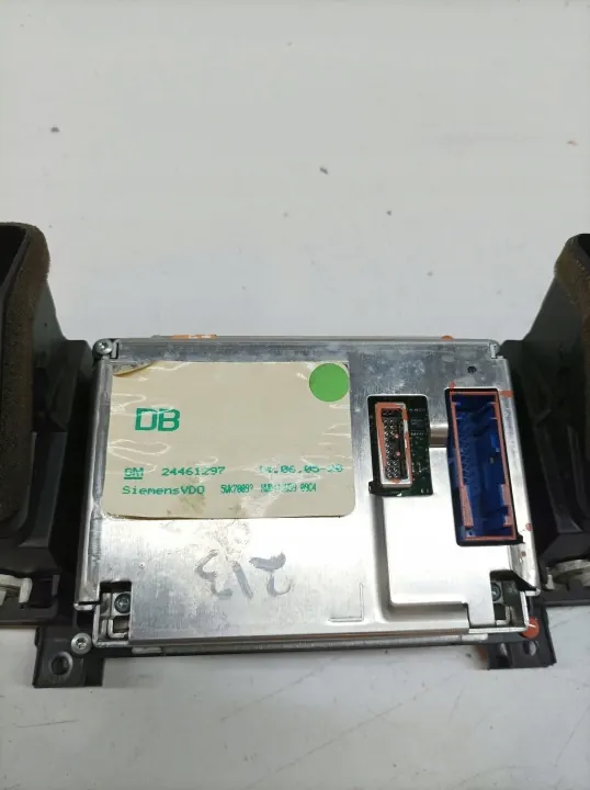 Écran de calandre Opel Signum I OEM 24461297 (2003-2008) image 3