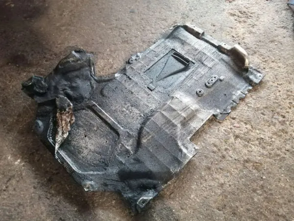Motorabdeckung OEM A2125205923 für Mercedes-Benz E W212 image 2