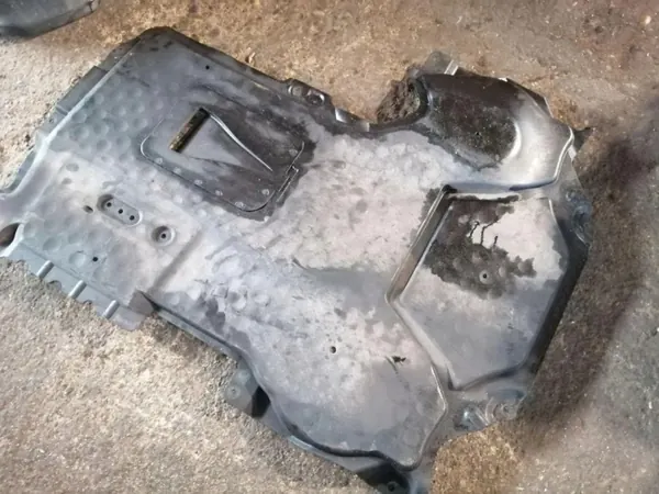 Motorabdeckung OEM A2125205923 für Mercedes-Benz E W212 image 3