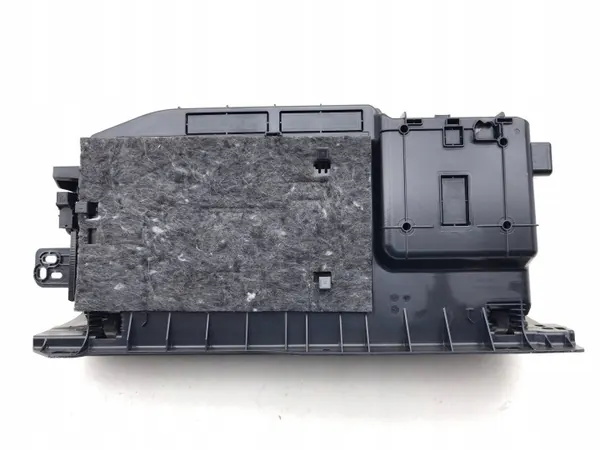 Passagerarhandskfack Mercedes W167 OEM A1676803900 image 6