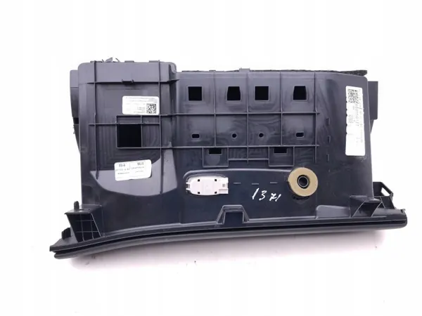 Passagerarhandskfack Mercedes W167 OEM A1676803900 image 7