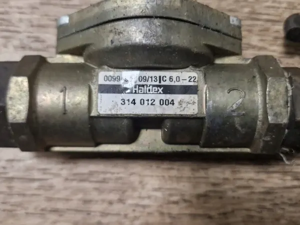Soupape de débit Haldex OEM 314012004 - Occasion image 3