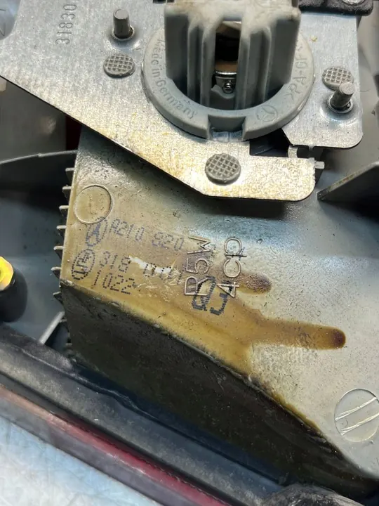 MERCEDES E KLASA W210 LINKER ACHTERLICHT image 2