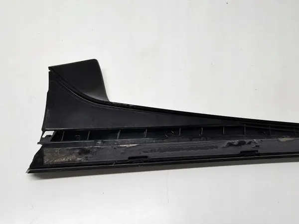 5H9827940B Spoiler de Hayon Droit pour VW Golf VIII image 4