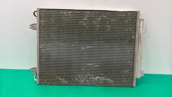 Ilmastointikondensaattori VW Passat B6 B7 CC 3C0820411D image 2