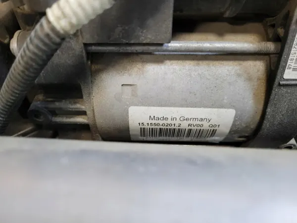 Maserati Levante fjädringskompressor OEM 15.1550-0201.2 image 5