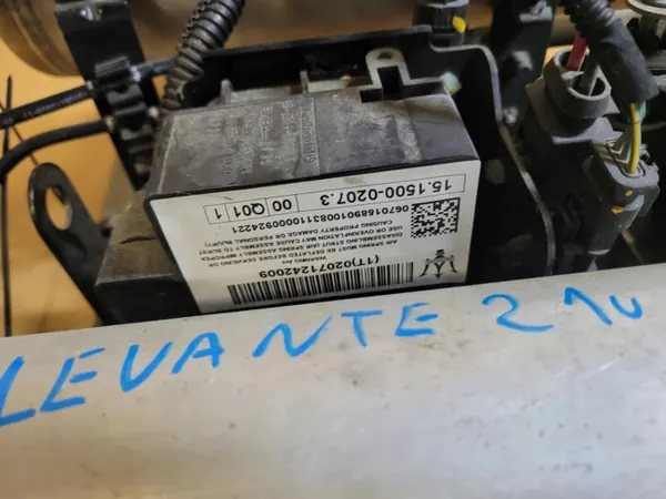 Maserati Levante fjädringskompressor OEM 15.1550-0201.2 image 6